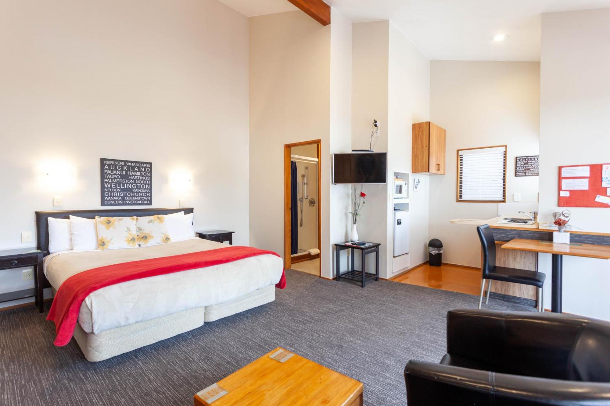 Cascades Lakefront Motel Taupo Rom bilde A studio apartment in New Zealand