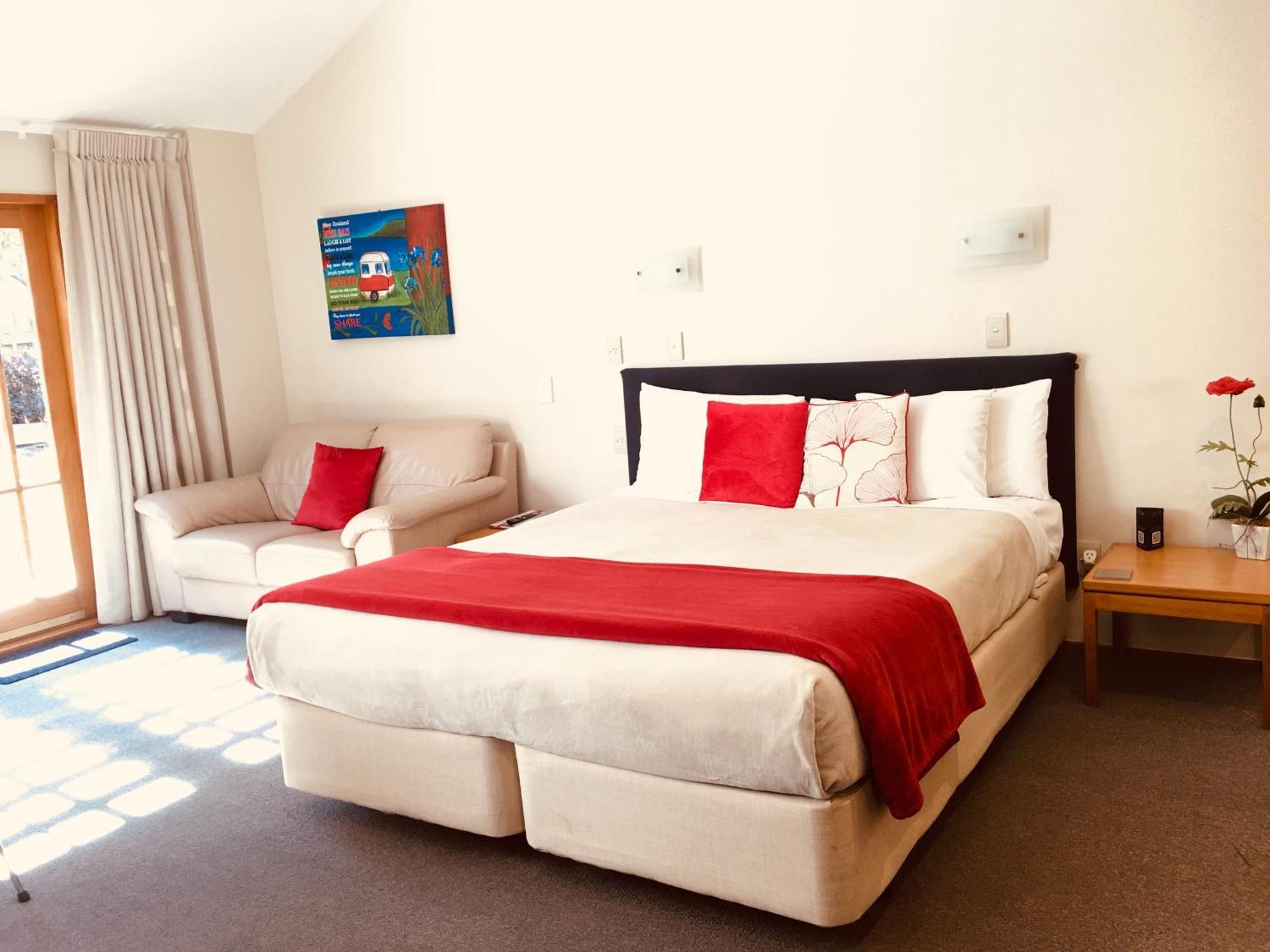 Cascades Lakefront Motel Taupo Eksteriør bilde A room at the hotel