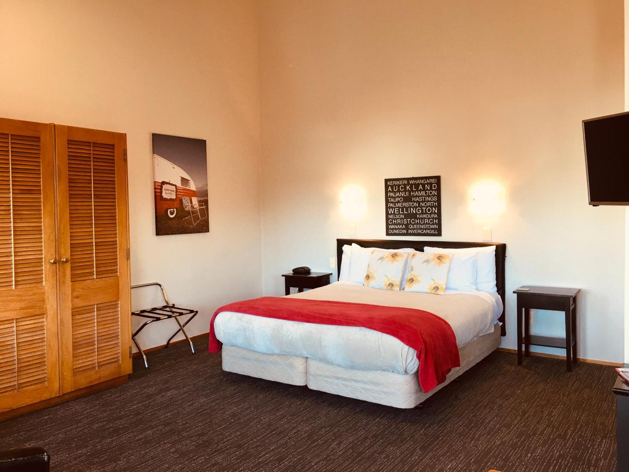 Cascades Lakefront Motel Taupo Eksteriør bilde A room at the Hotel Valley Ho